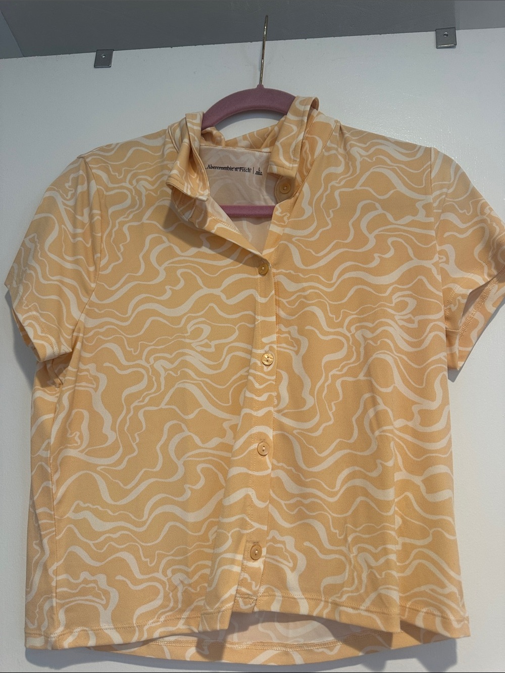 Abercrombie & Fitch Cream and Yellow Wave-Print Short Sleeve Button-Up